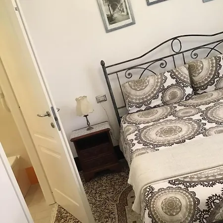 Lercari Bed & Breakfast Genua